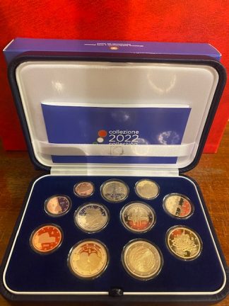 2022 - Divisionale Italia proof 2022 con 3 monete 2 euro comm.