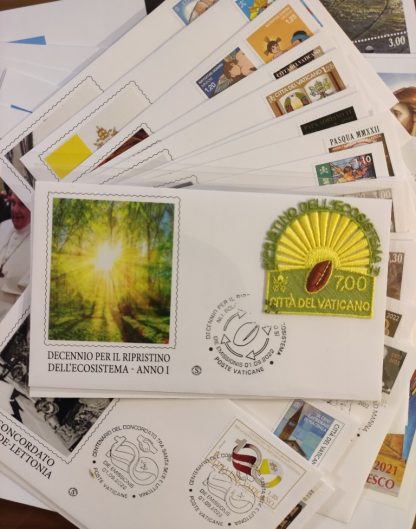 2022- Vaticano giro buste FDC filagrano in seta